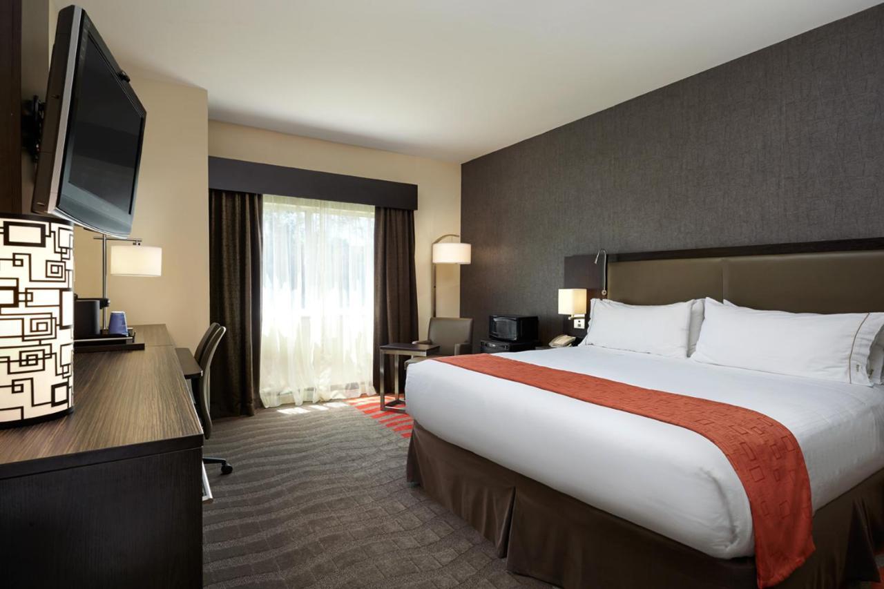 Holiday Inn Express & Suites Naples Downtown - 5Th Avenue By Ihg Екстериор снимка