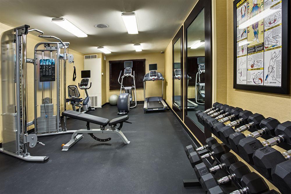 Holiday Inn Express & Suites Naples Downtown - 5Th Avenue By Ihg Екстериор снимка