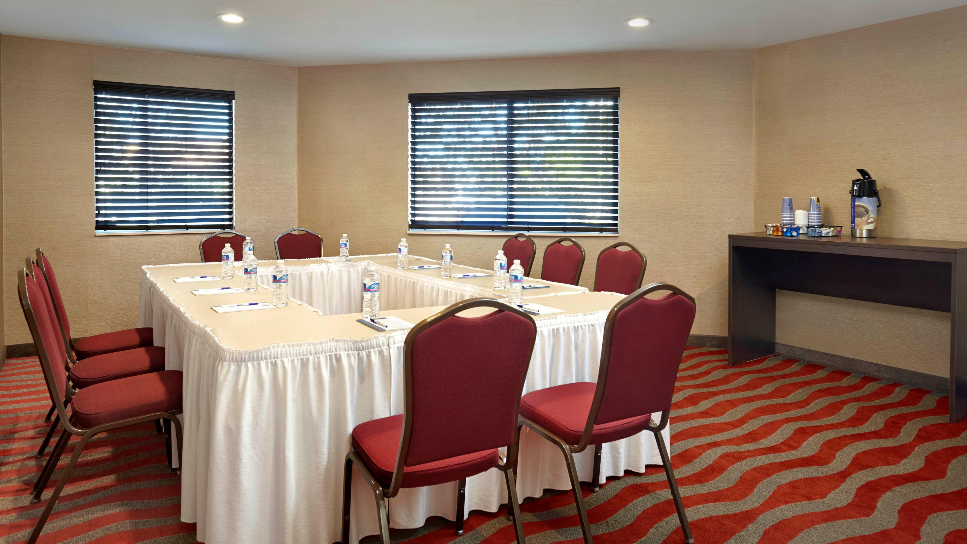 Holiday Inn Express & Suites Naples Downtown - 5Th Avenue By Ihg Екстериор снимка